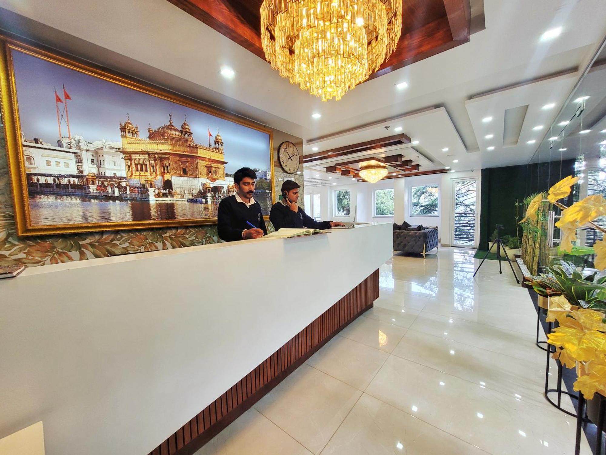 Rr Hotel & Resort Dharamshala Exterior photo